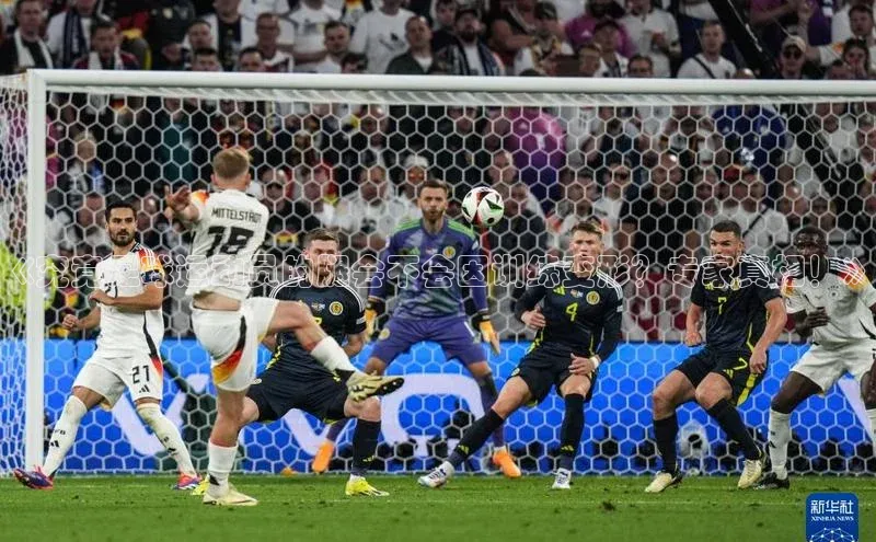 九游会J9.(中国)官方网站百度游戏《究竟足球运动员的腿会不会因训练变形？专家真相！》